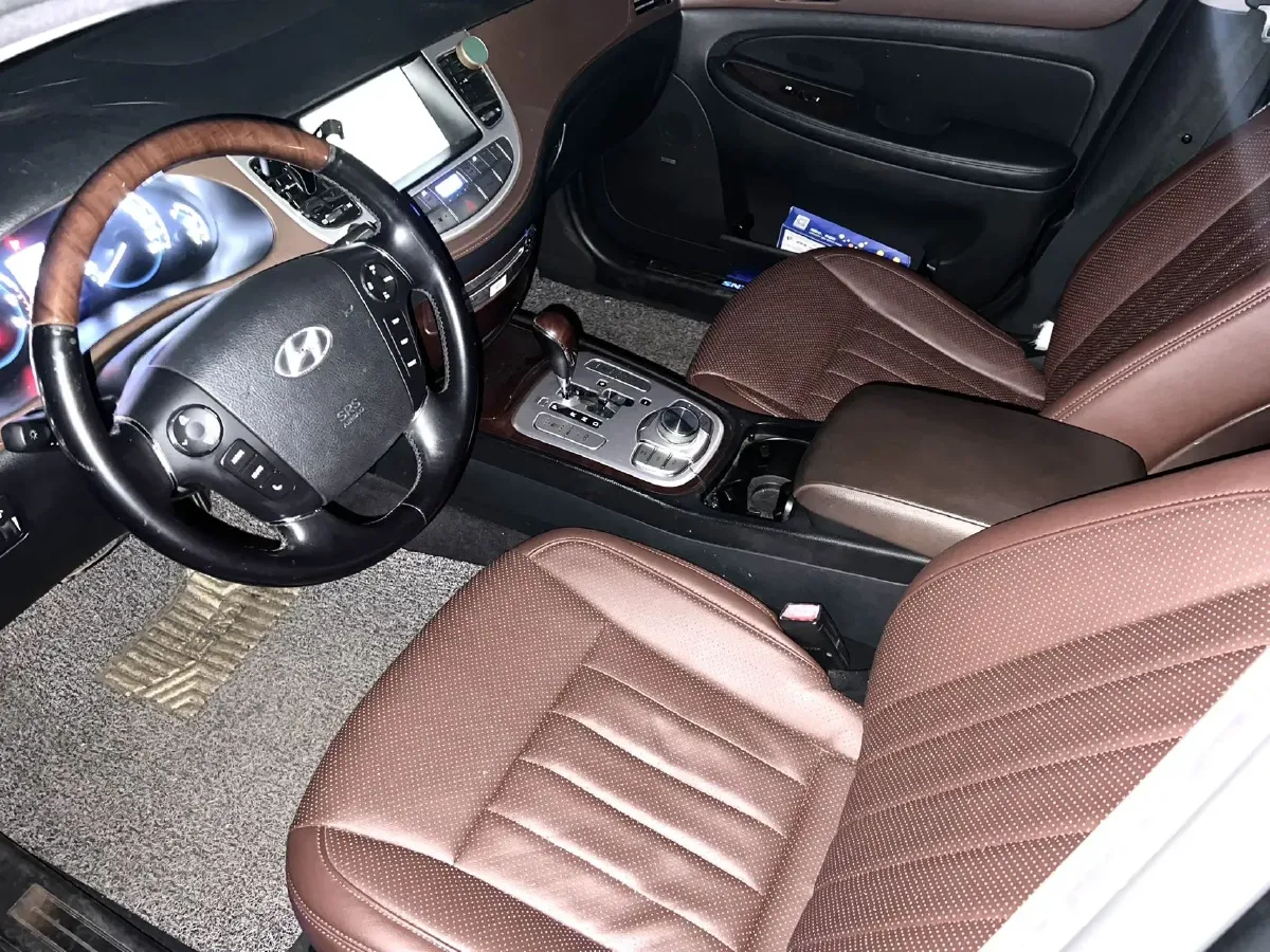 2008 Hyundai Rohens 3.8L 290HP V6 6AT,autocango,china used car exporter,china ev exporter,chinese used car exporter,chinese used ev exporter