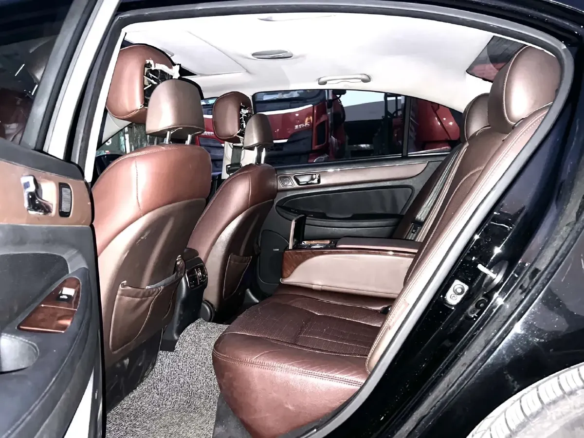 2008 Hyundai Rohens 3.8L 290HP V6 6AT,autocango,china used car exporter,china ev exporter,chinese used car exporter,chinese used ev exporter