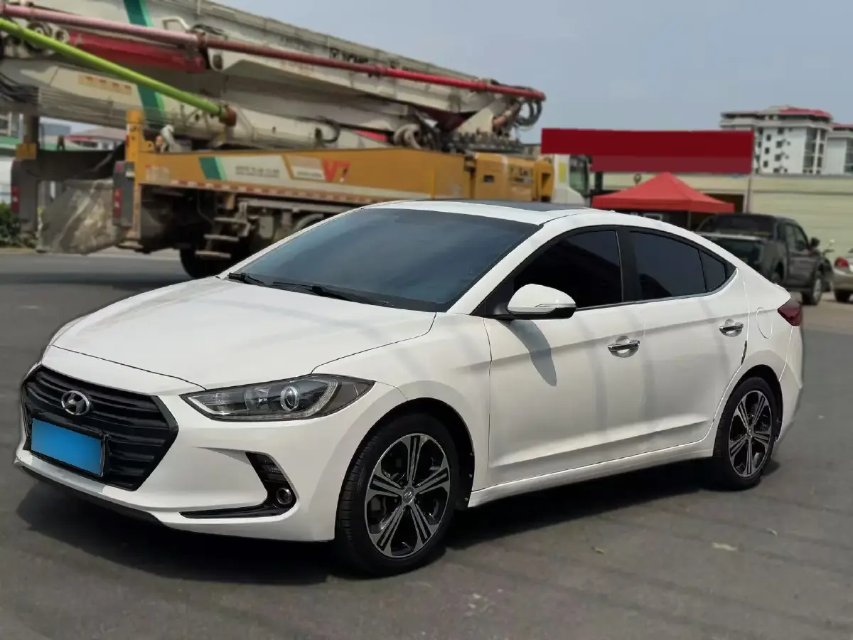 2018 Hyundai Elantra 1.4T 130HP L4 7DCT