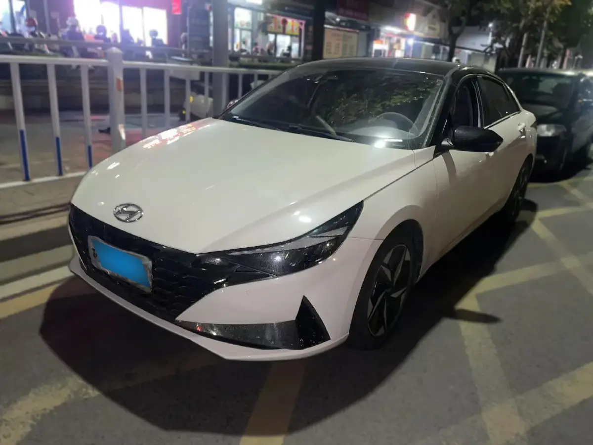 2022 Hyundai Elantra 1.5L 115HP L4 CVT