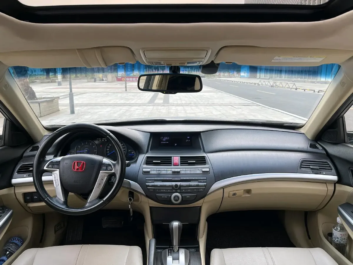 2012 Honda Crosstour 2.4L 197HP L4 5AT,autocango,china used car exporter,china ev exporter,chinese used car exporter,chinese used ev exporter