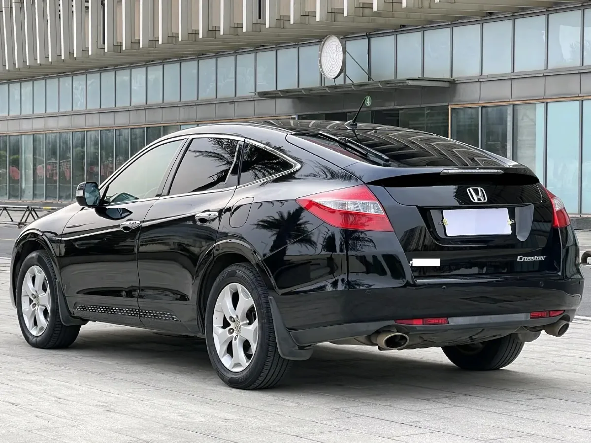 2012 Honda Crosstour 2.4L 197HP L4 5AT,autocango,china used car exporter,china ev exporter,chinese used car exporter,chinese used ev exporter
