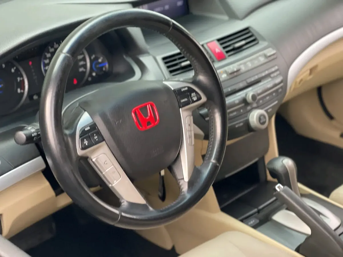 2012 Honda Crosstour 2.4L 197HP L4 5AT,autocango,china used car exporter,china ev exporter,chinese used car exporter,chinese used ev exporter