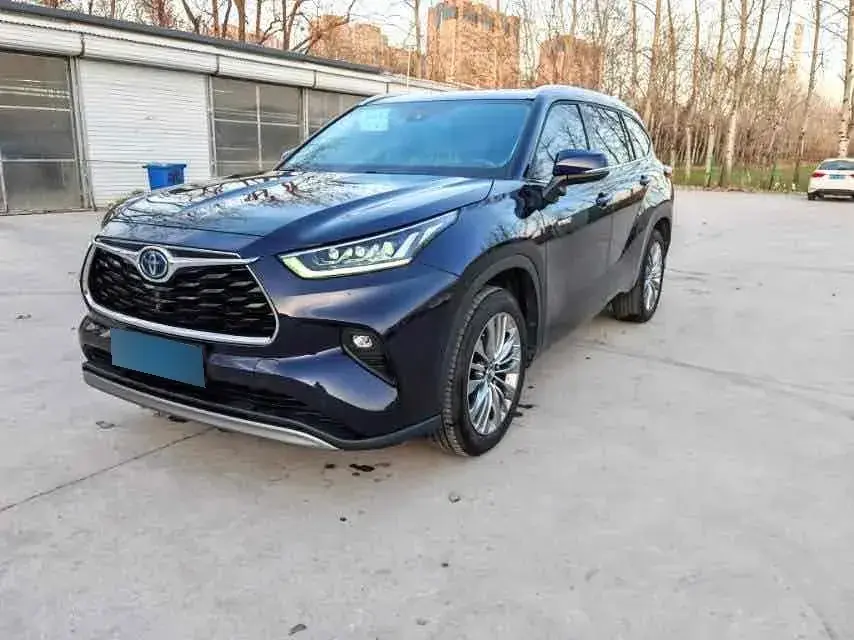 2022 Toyota Highlander 2.5L 192HP L4 E-CVT Hybrid
