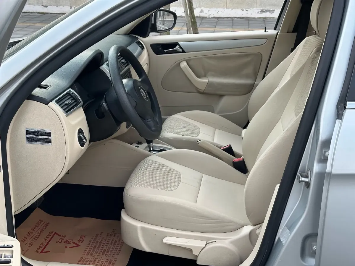 2006 Volkswagen Bora Classic 1.6L 100HP L4 4AT,autocango,china used car exporter,china ev exporter,chinese used car exporter,chinese used ev exporter