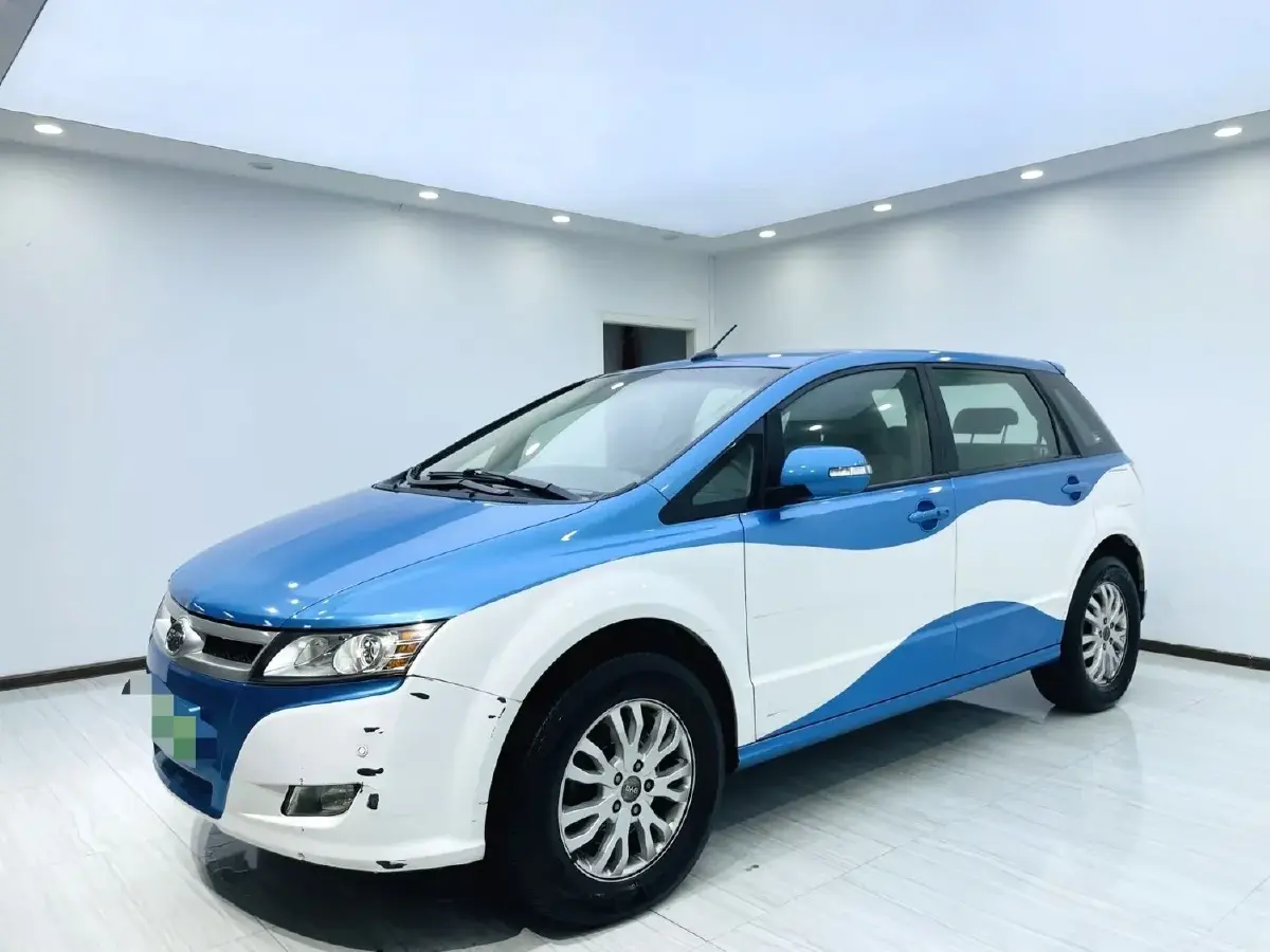 2012 BYD e6 BEV 57KWH