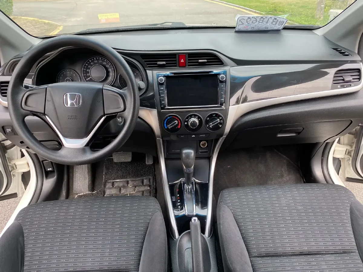 2015 Honda Crider 1.8L 139HP L4 5MT,autocango,china used car exporter,china ev exporter,chinese used car exporter,chinese used ev exporter