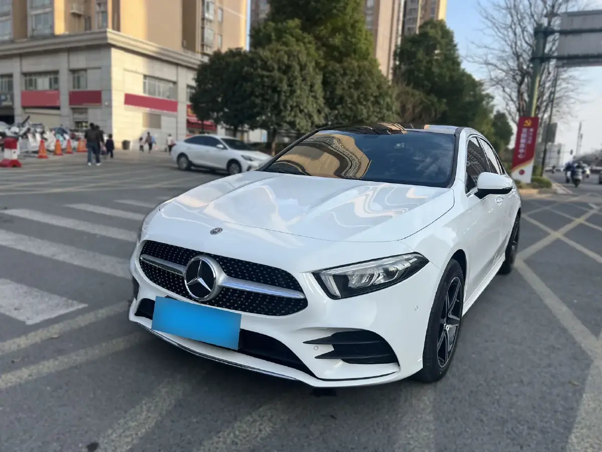 2023 Mercedes-Benz A Class 1.3T 163HP L4 7DCT