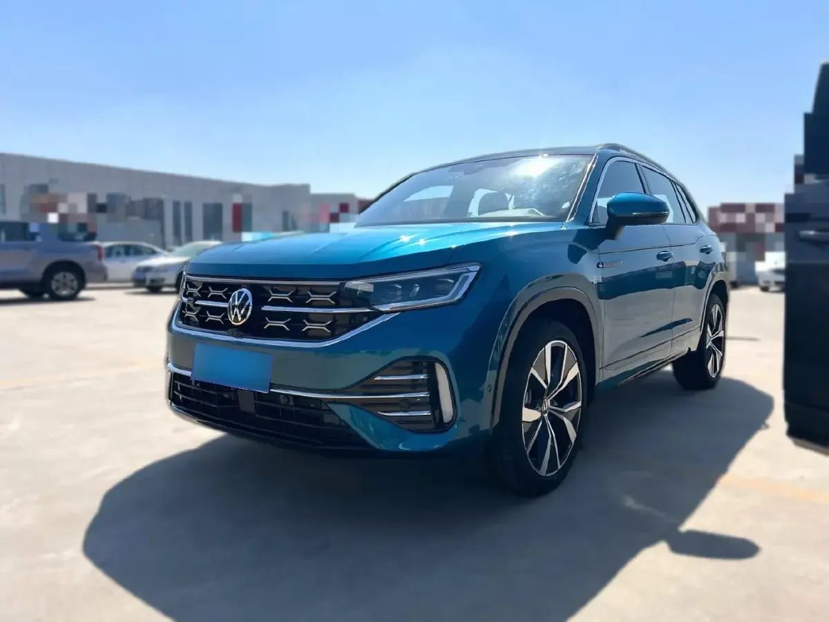 2023 Volkswagen Tayron 2.0T 220HP L4 7DCT