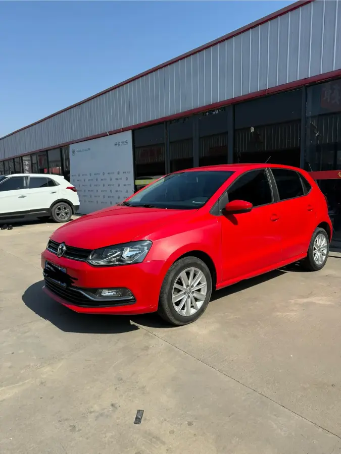 2014 Volkswagen Polo 1.6L 110HP L4 6AT