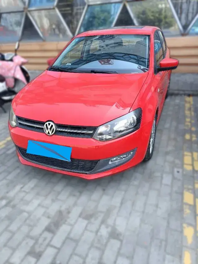 2011 Volkswagen Polo 1.4L 86HP L4 6AT
