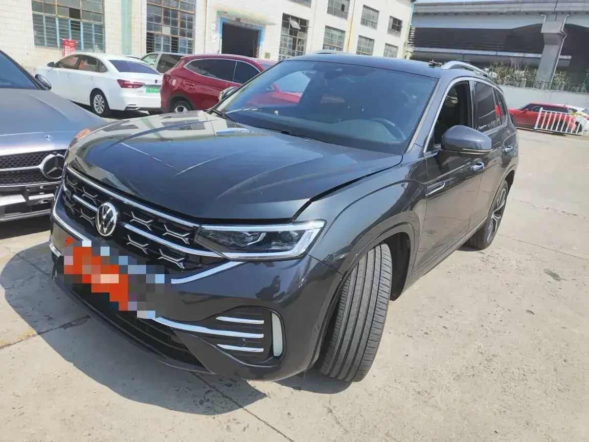 2023 Volkswagen Tayron 2.0T 220HP L4 7DCT