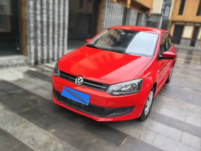 2013 Volkswagen Polo 1.4L 86HP L4 5MT