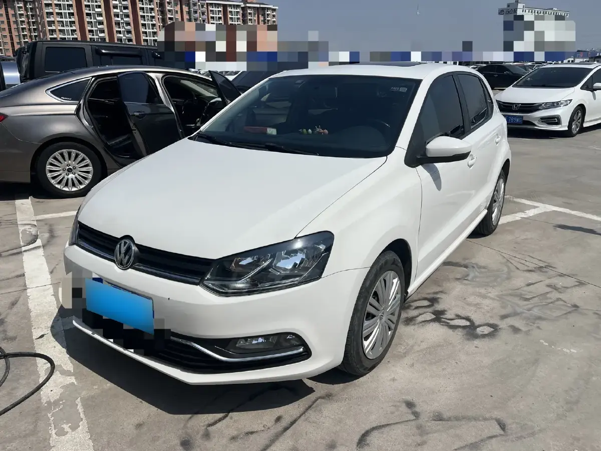 2016 Volkswagen Polo 1.6L 110HP L4 5MT