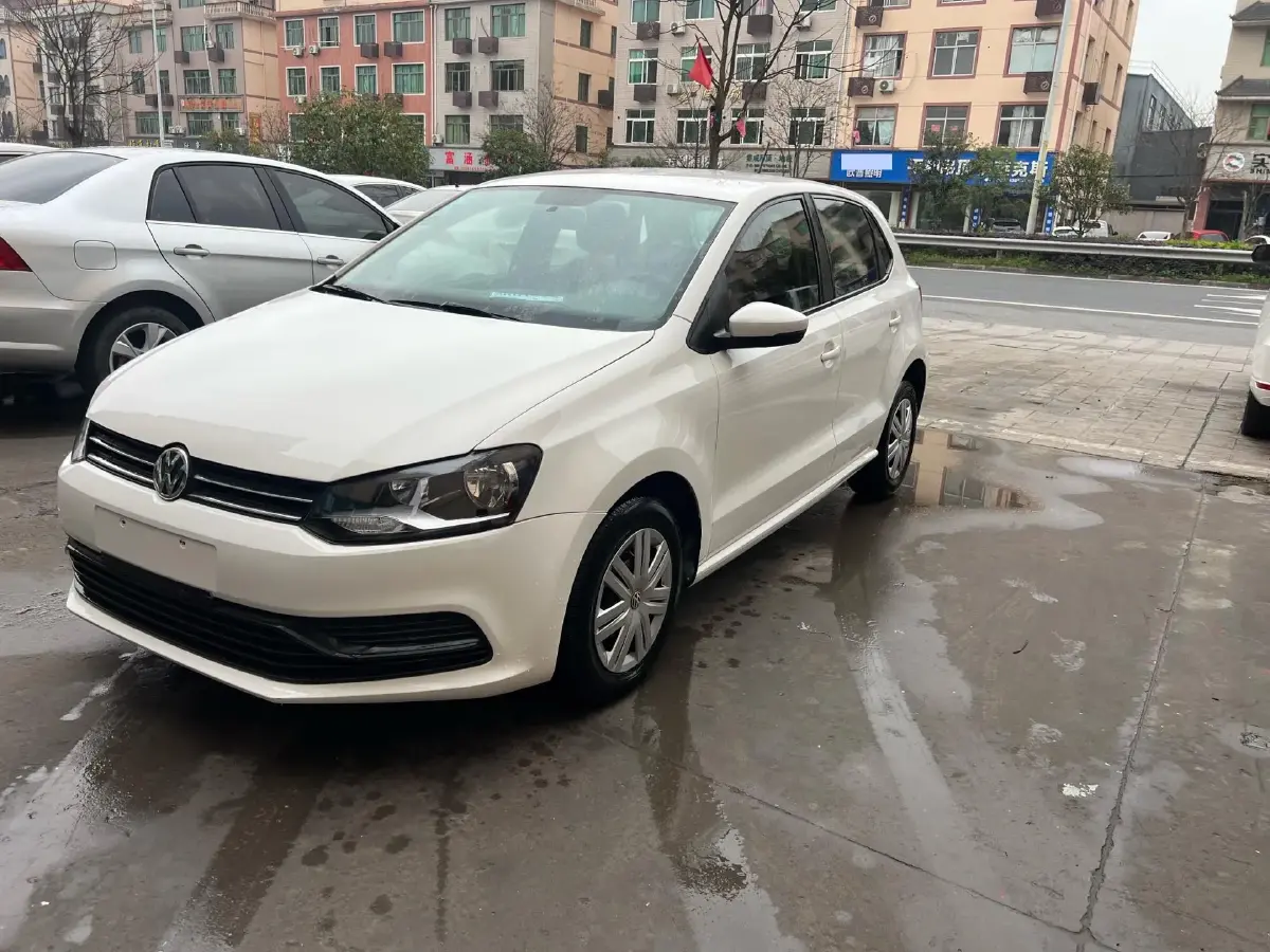 2018 Volkswagen Polo 1.5L 110HP L4 6AT