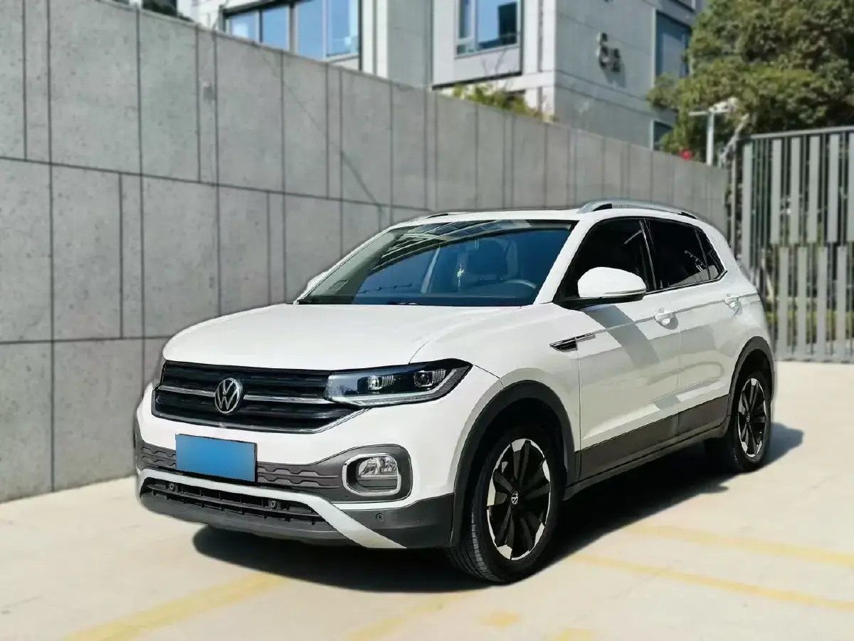 2021 Volkswagen Tacqua 1.2T 116HP L4 7DCT