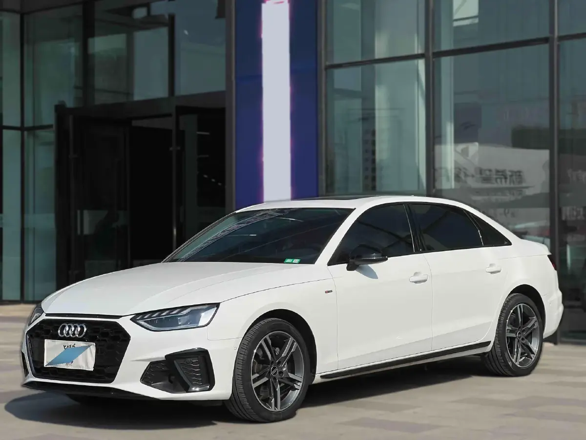 2022 Audi A4L 2.0T 190HP L4 7DCT