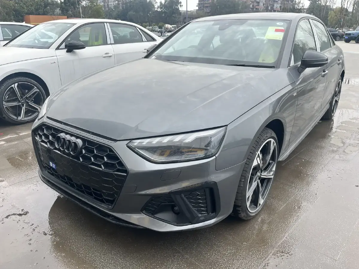 2024 Audi A4L 2.0T 190HP L4 7DCT