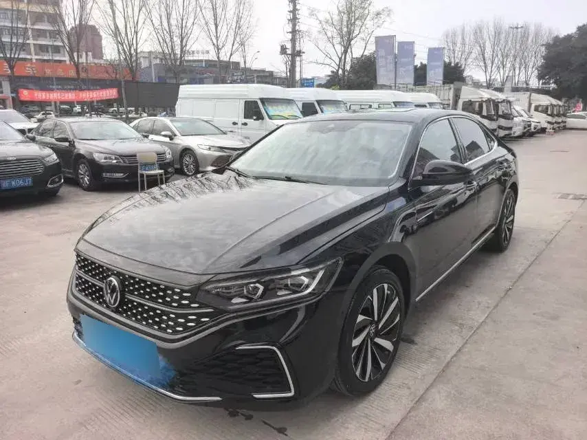 2022 Volkswagen Passat 2.0T 186HP L4 7DCT