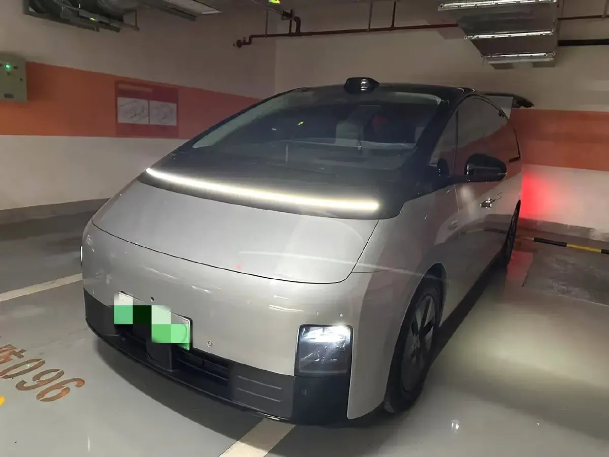 2024 Li MEGA BEV 102.7KWH