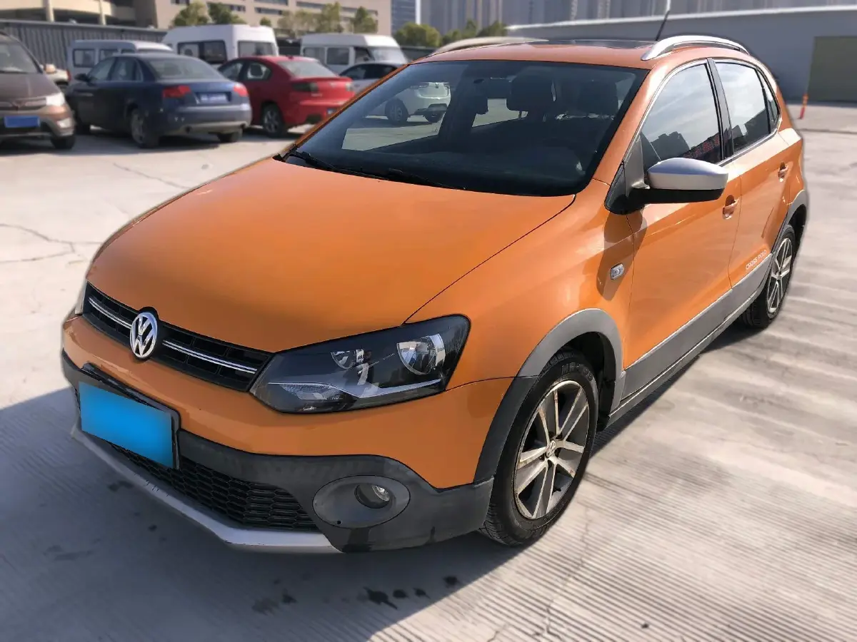 2012 Volkswagen Polo 1.6L 105HP L4 5MT