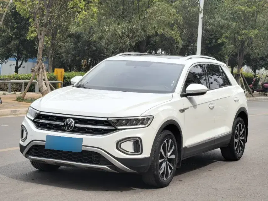 2023 Volkswagen T-Roc 1.4T 150HP L4 7DCT