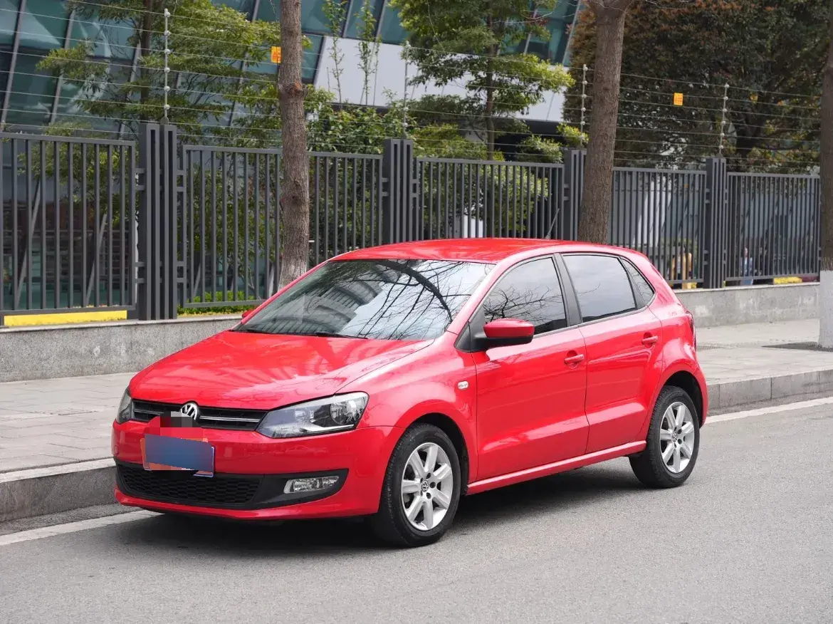 2013 Volkswagen Polo 1.4L 86HP L4 5MT