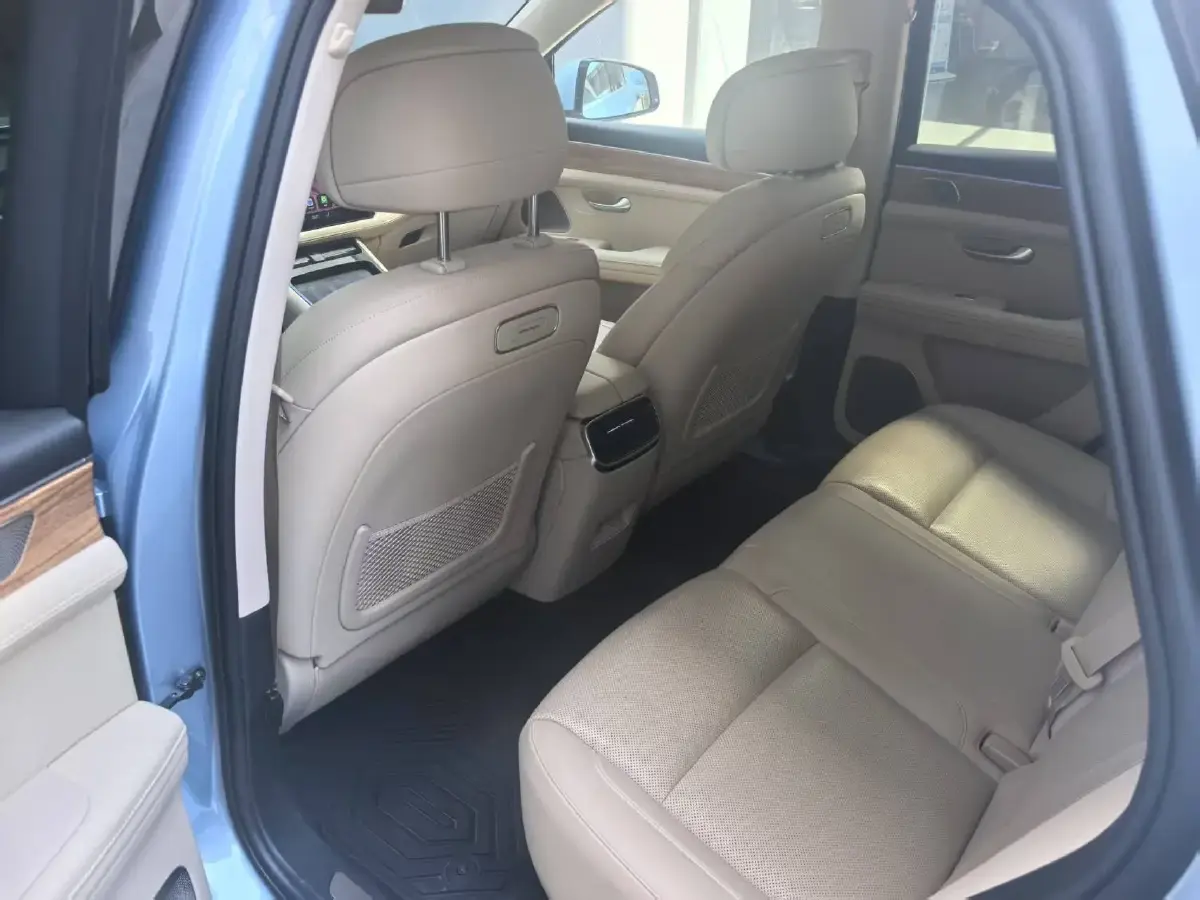 2023 HIMA AITO M5 1.5T 152HP L4 REEV 40KWH,autocango,china used car exporter,china ev exporter,chinese used car exporter,chinese used ev exporter