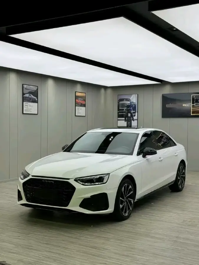 2022 Audi A4L 2.0T 190HP L4 7DCT