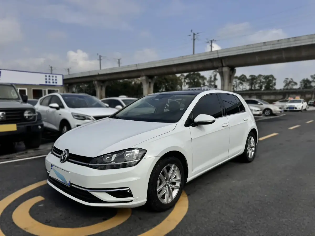 2019 Volkswagen Golf 1.4T 150HP L4 7DCT