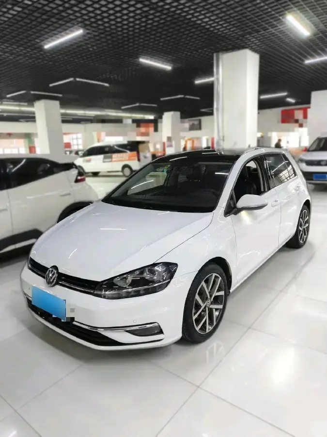 2017 Volkswagen Golf 1.2T 110HP L4 7DCT