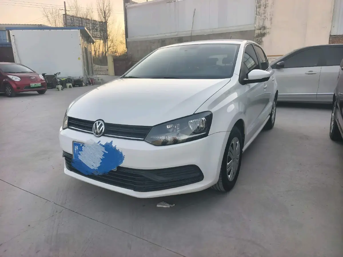 2016 Volkswagen Polo 1.4L 90HP L4 6AT