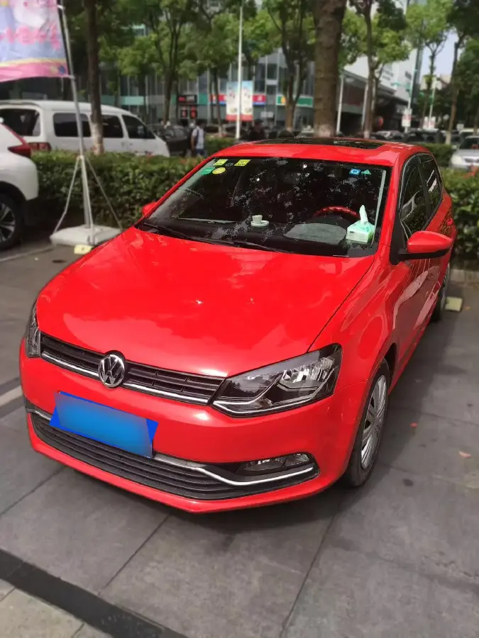 2016 Volkswagen Polo 1.6L 110HP L4 5MT