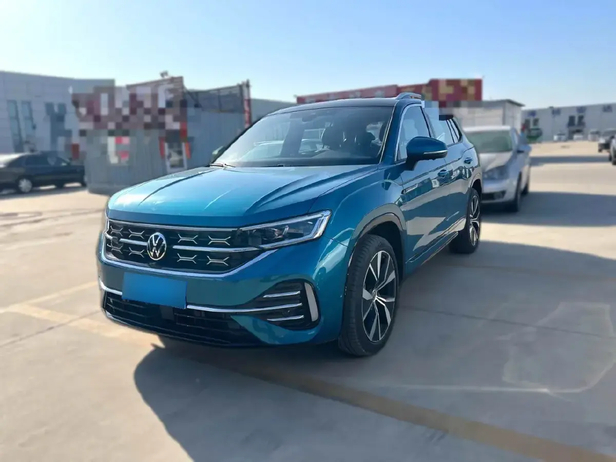 2023 Volkswagen Tayron 2.0T 220HP L4 7DCT