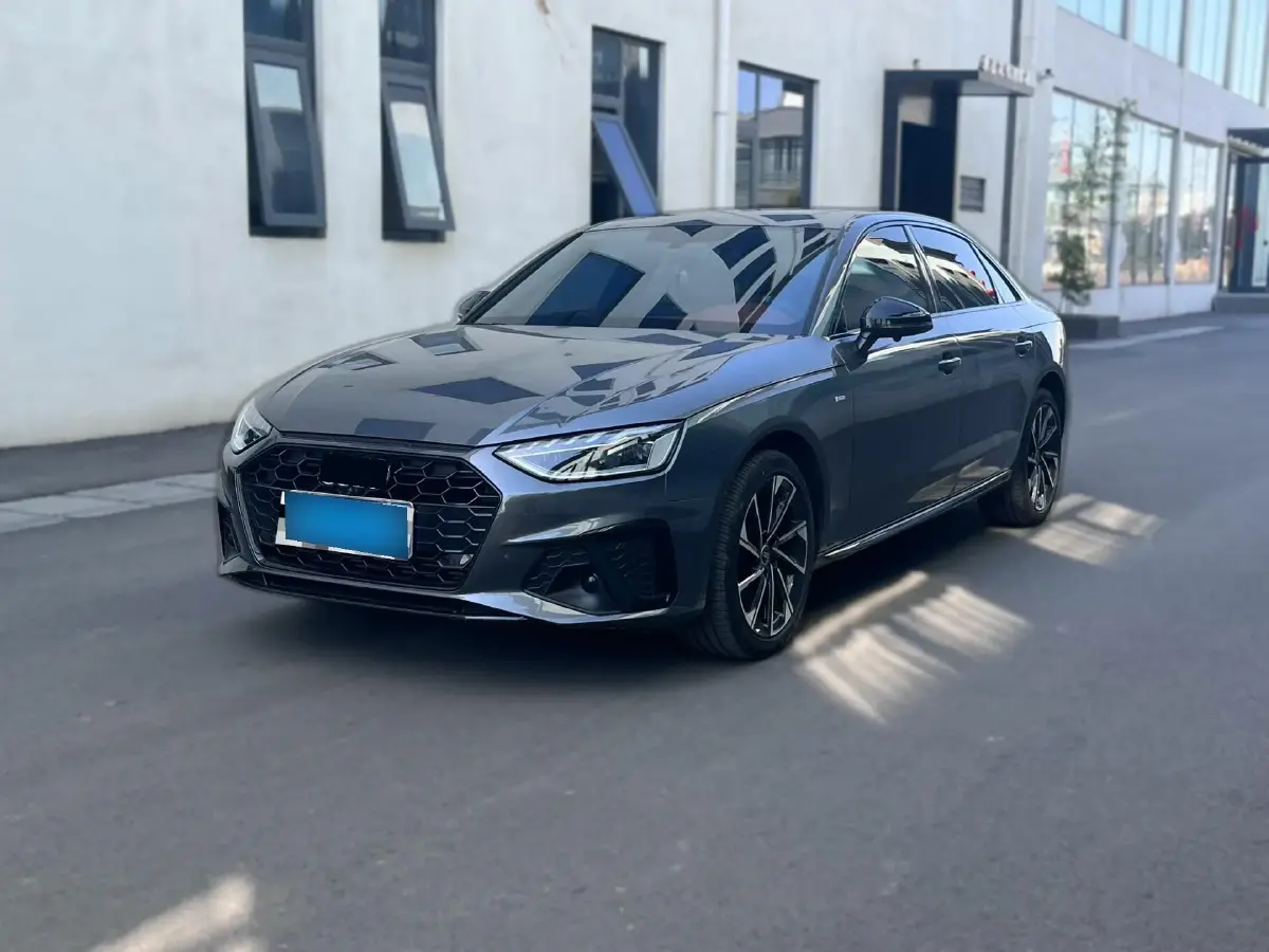 2023 Audi A4L 2.0T 190HP L4 7DCT