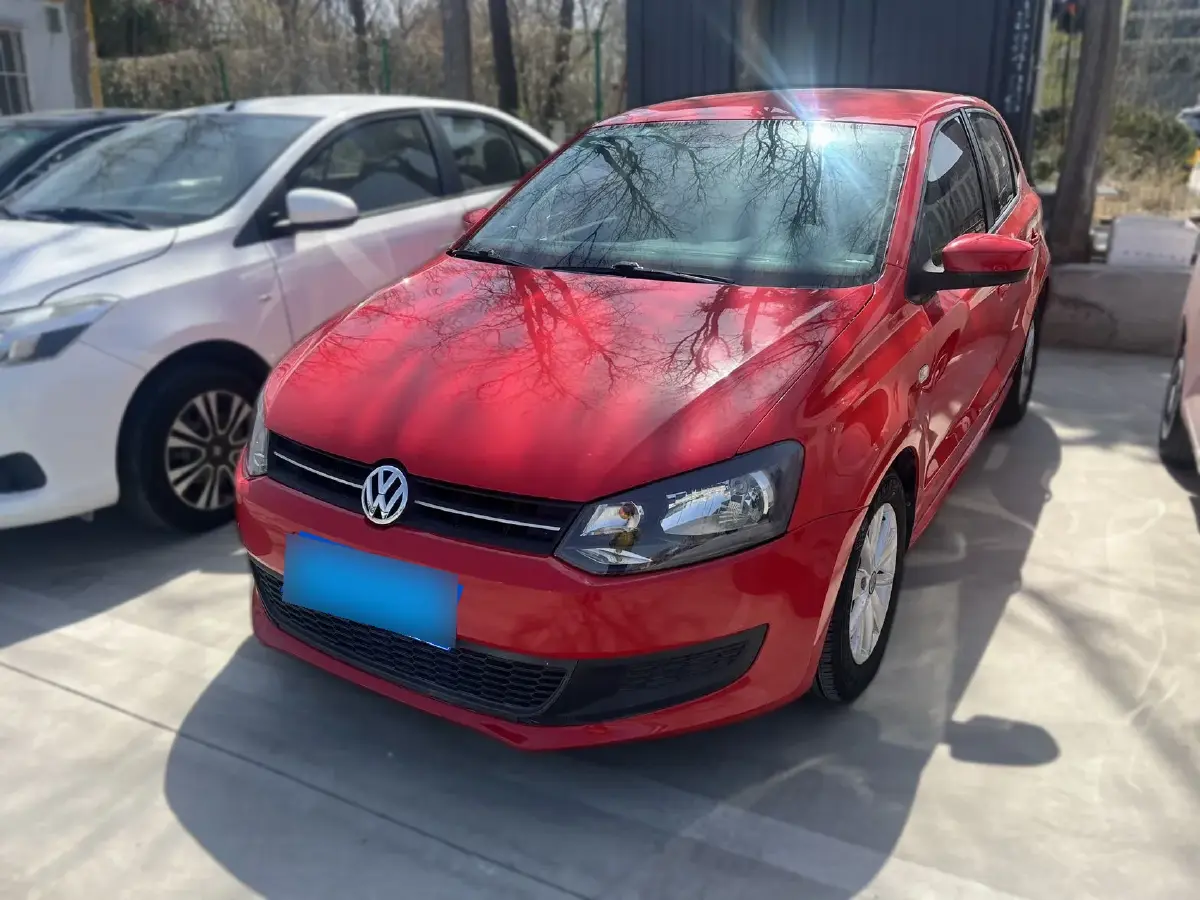 2011 Volkswagen Polo 1.4L 86HP L4 5MT