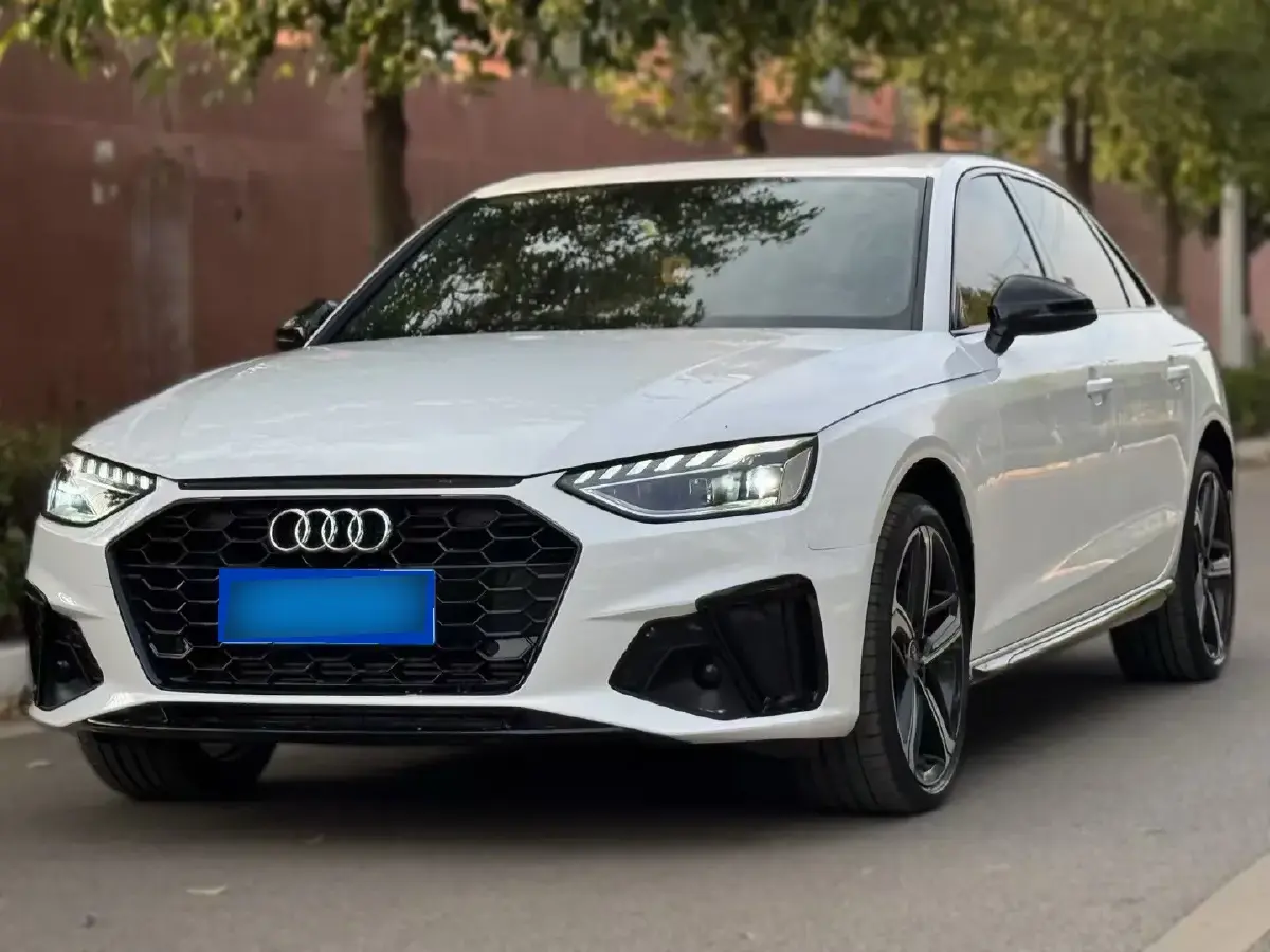 2024 Audi A4L 2.0T 190HP L4 7DCT