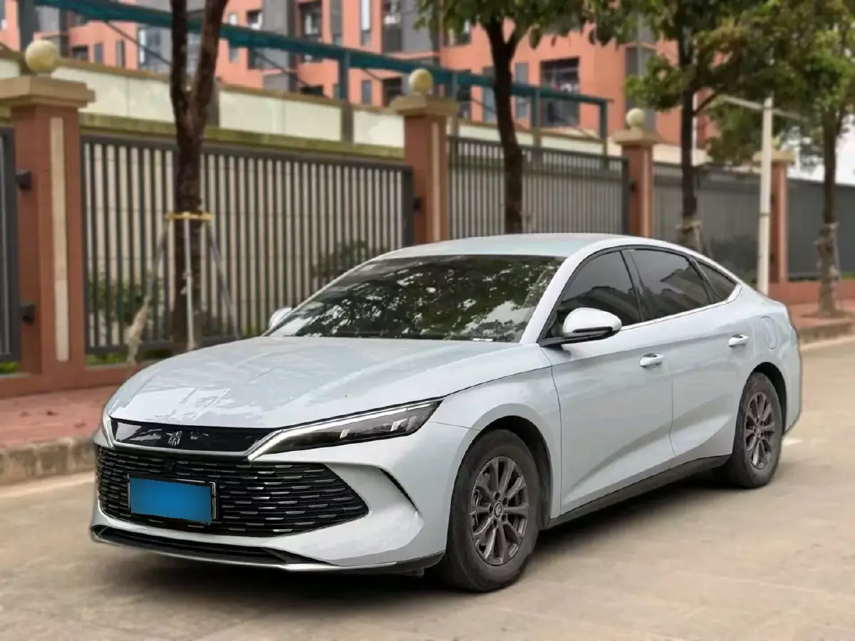 2024 BYD QinL 1.5L 101HP L4 E-CVT PHEV 10.08KWH 2024 BYD QinL 1.5L 101HP L4 E-CVT PHEV 10.08KWH