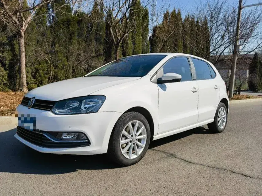 2014 Volkswagen Polo 1.4L 90HP L4 6AT