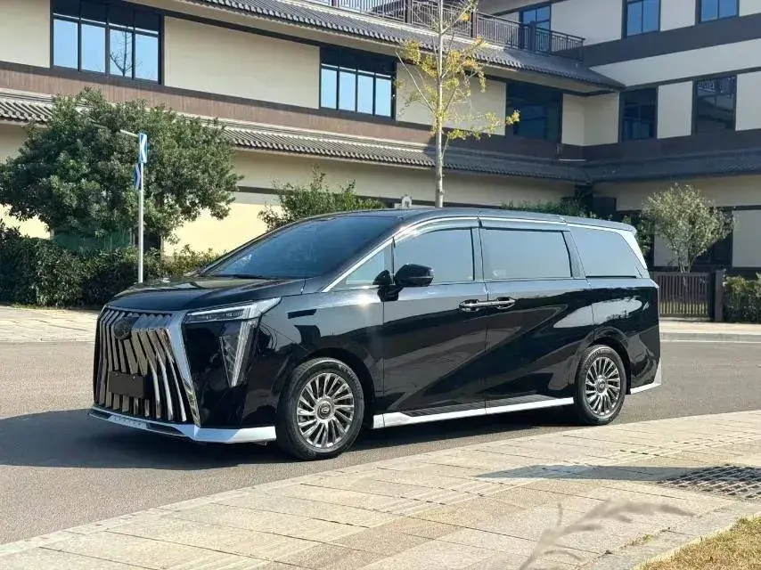 2023 GAC Trumpchi M8 2.0T 252HP L4 8AT