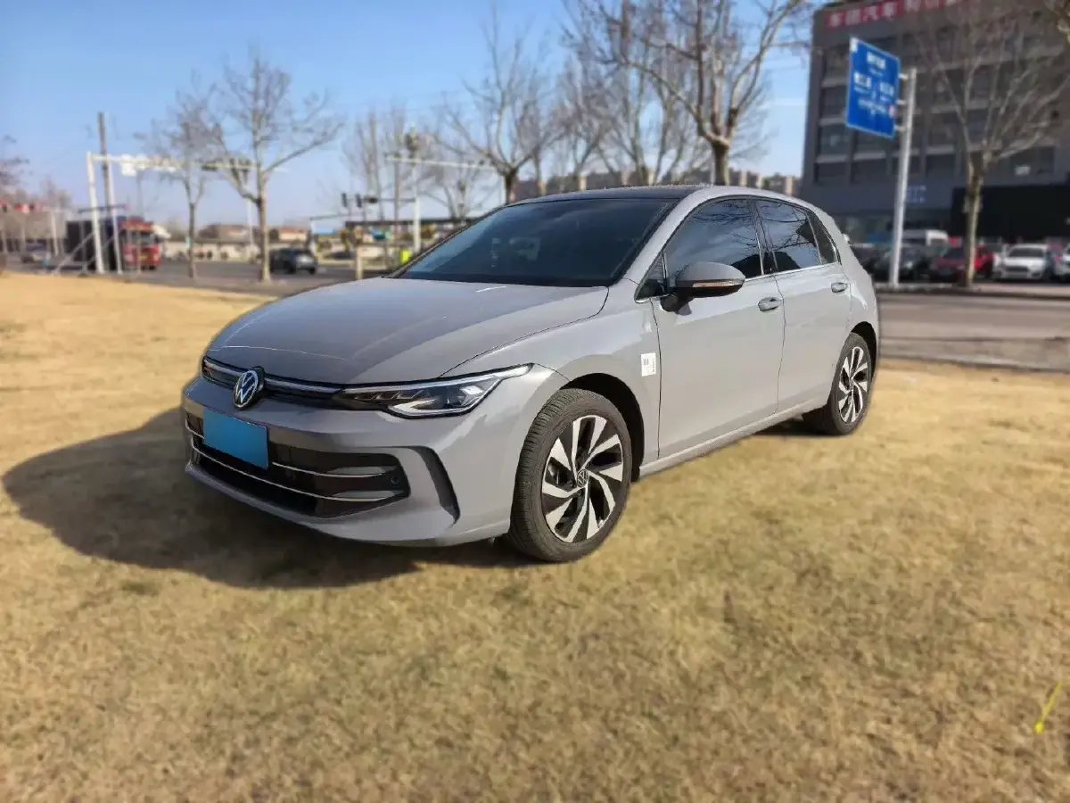 2025 Volkswagen Golf 1.5T 160HP L4 7DCT