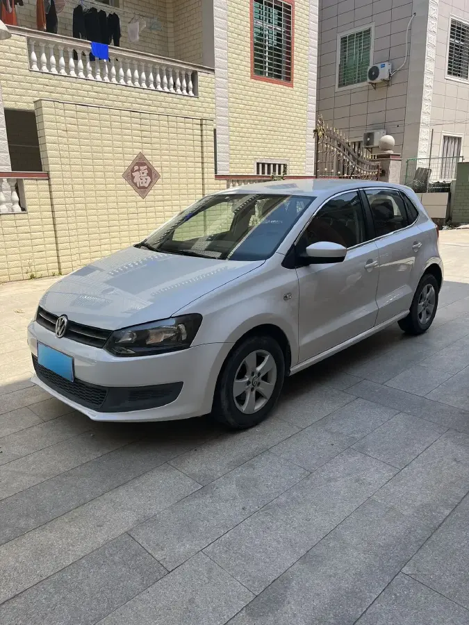 2013 Volkswagen Polo 1.4L 86HP L4 5MT