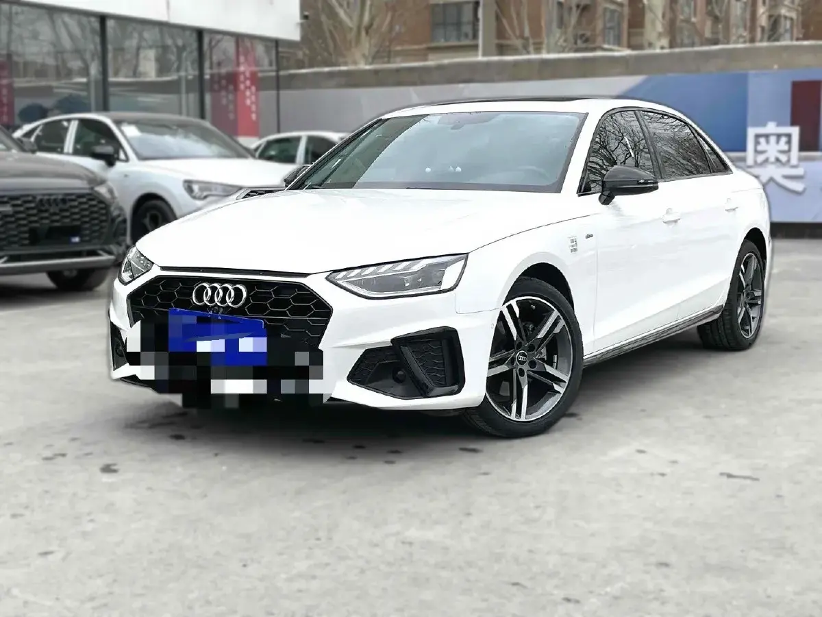 2022 Audi A4L 2.0T 190HP L4 7DCT