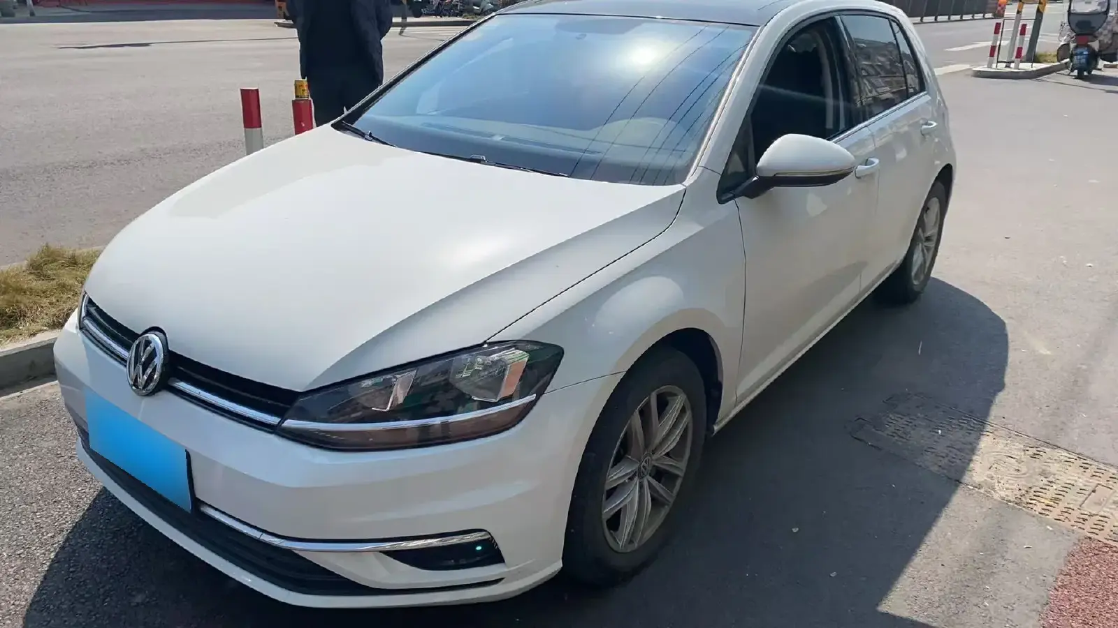 2012 Volkswagen Golf 1.6L 105HP L4 6AT