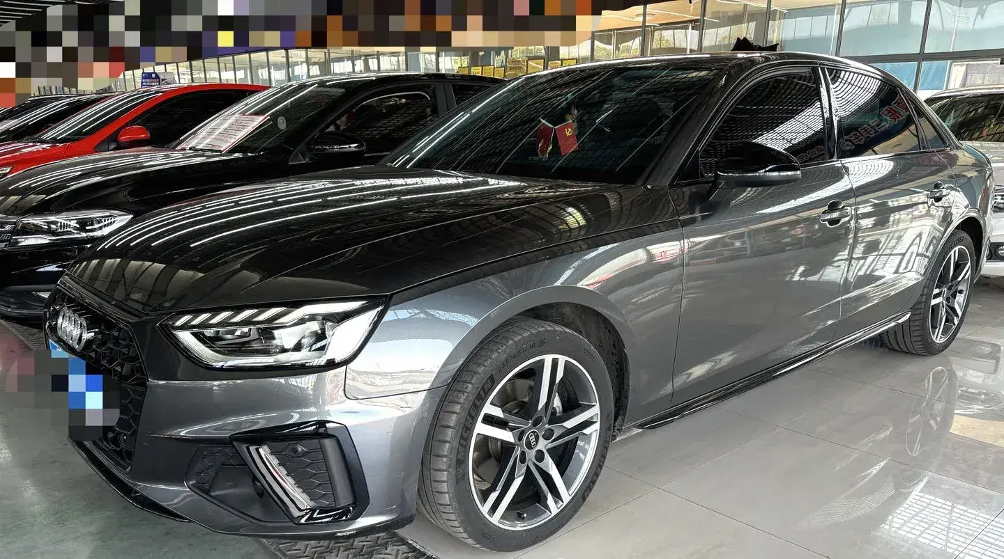 2022 Audi A4L 2.0T 190HP L4 7DCT