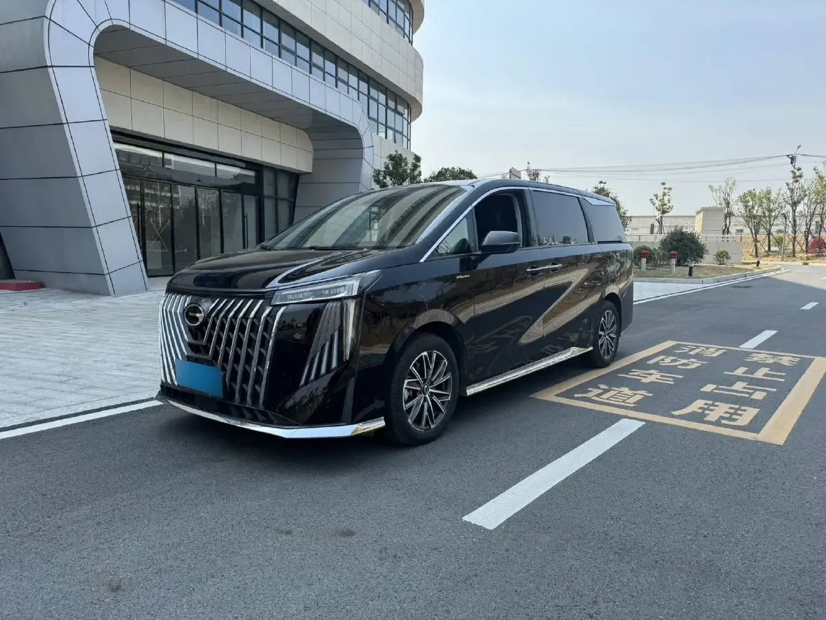 2023 GAC Trumpchi M8 2.0T 252HP L4 8AT