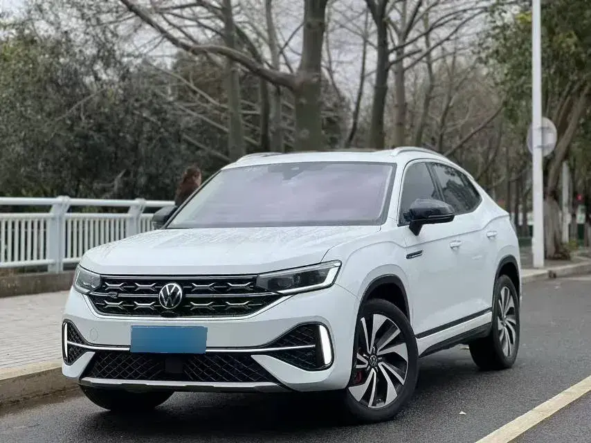 2023 Volkswagen Tayron X 2.0T 186HP L4 7DCT