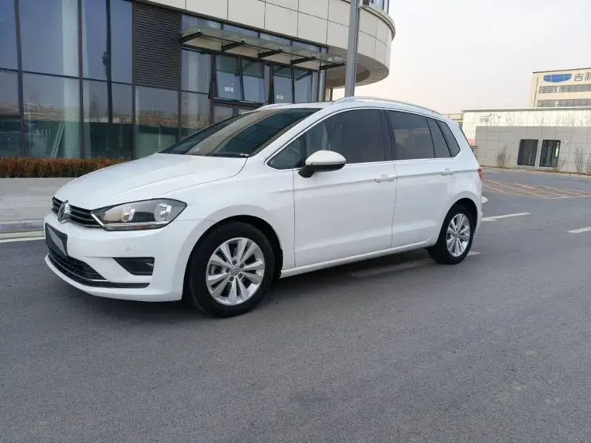 2016 Volkswagen Golf Sportsvan 1.4T 131HP L4 7DCT