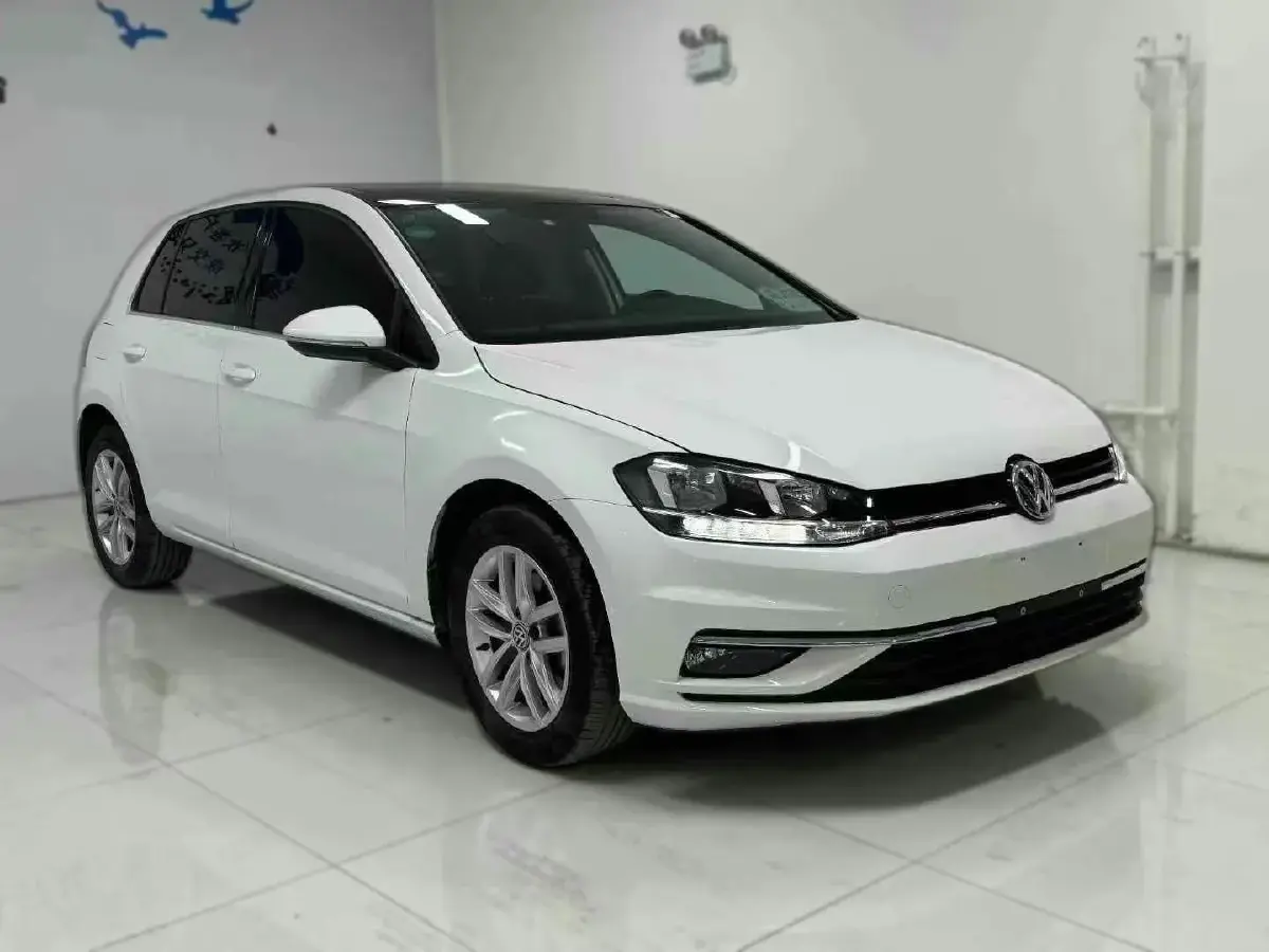 2011 Volkswagen Golf 1.6L 105HP L4 5MT