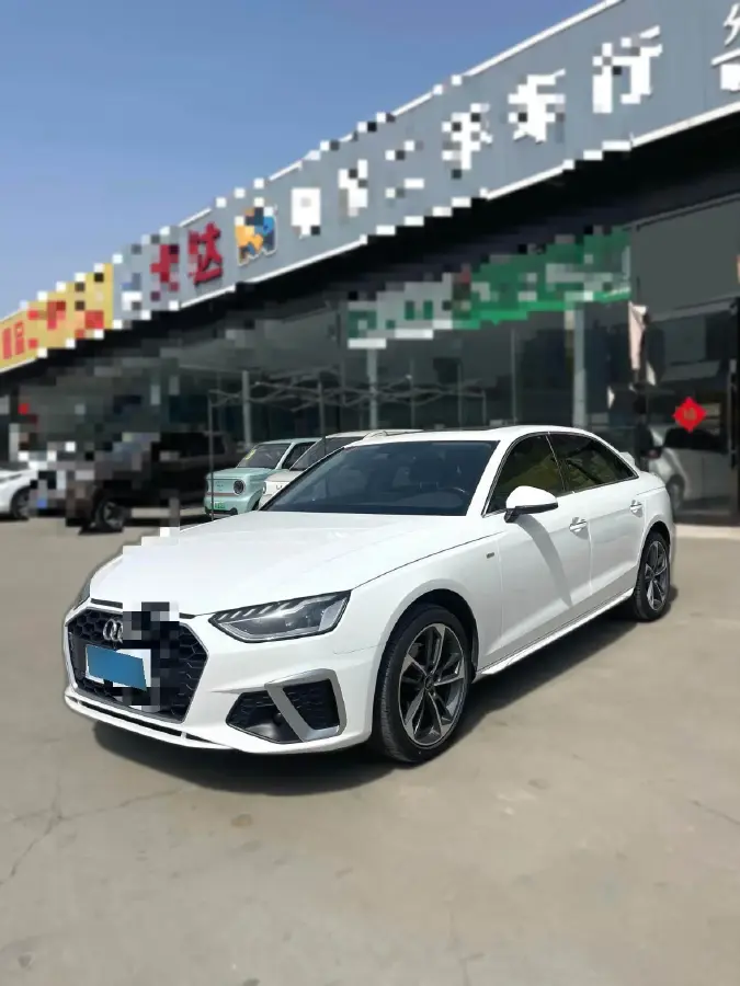 2022 Audi A4L 2.0T 190HP L4 7DCT